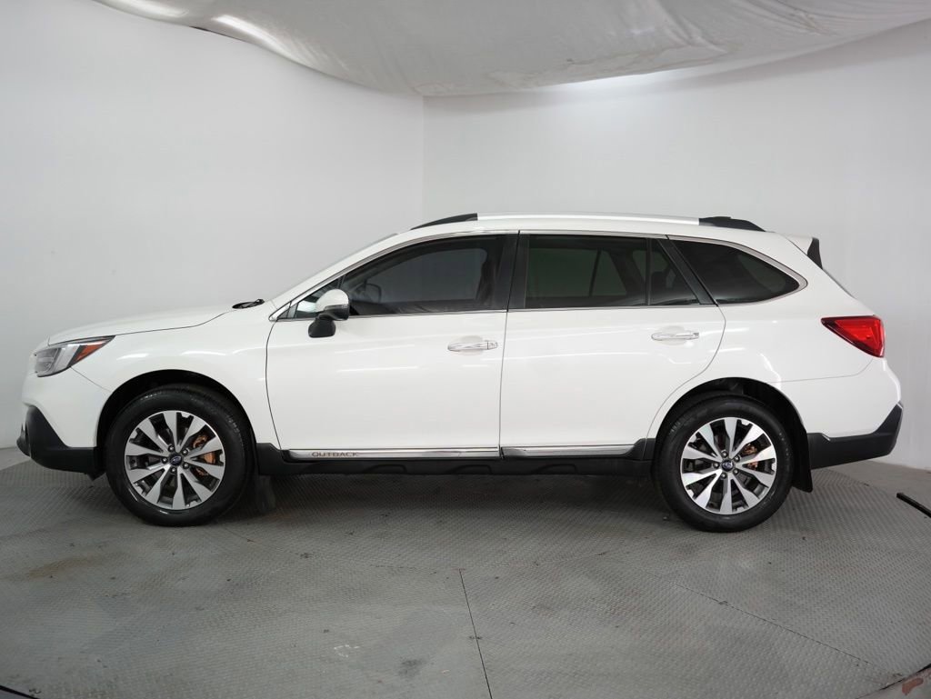 Used 2018 Subaru Outback 2.5i Touring AWD/4WD image 4