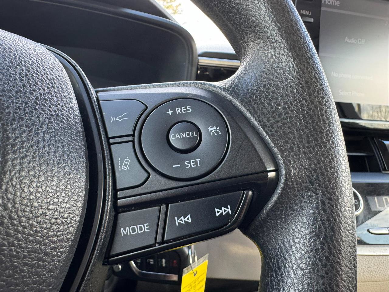 Used 2022 Toyota Corolla LE image 13