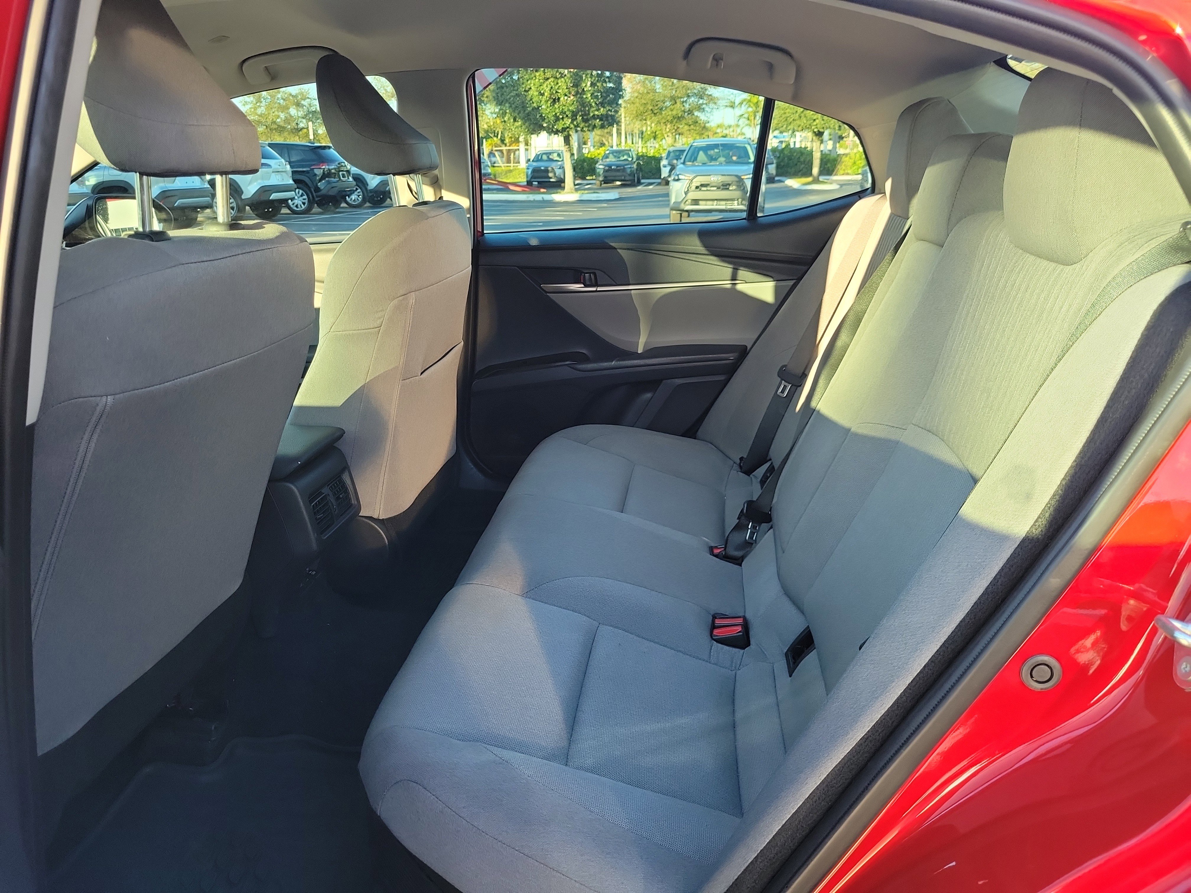 Used 2025 Toyota Camry LE image 18