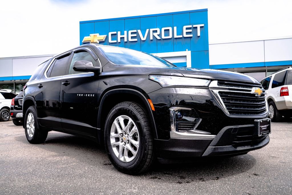 Certified 2024 Chevrolet Traverse LS AWD/4WD image 1