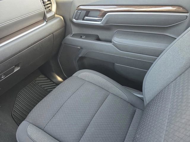 Used 2025 Chevrolet Silverado 2500 LT w/ Convenience Package image 10