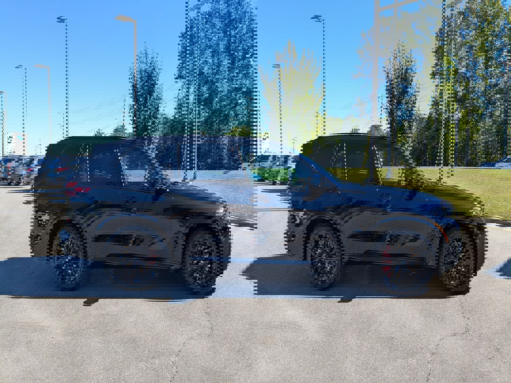 New 2026 BMW X5 M60i w/ Executive Package image 2