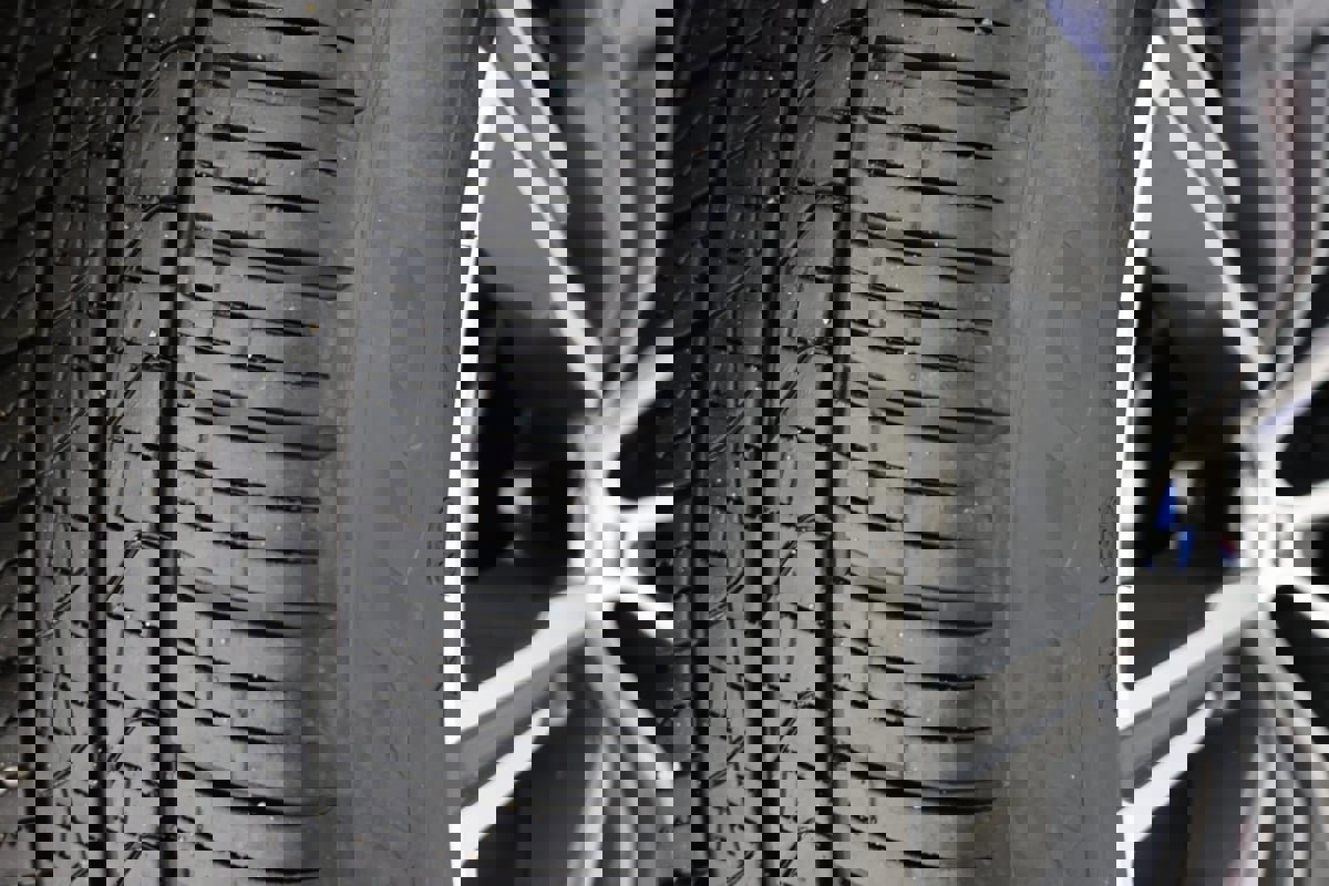 Used 2020 BMW X5 M50i w/ Premium Package image 15