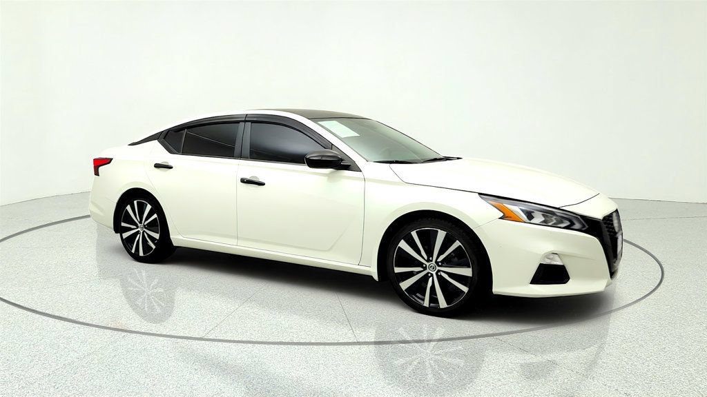 Used 2022 Nissan Altima 2.5 SR FWD image 3