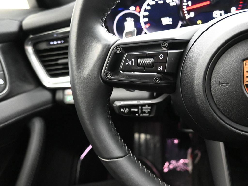 Used 2023 Porsche Panamera Platinum Edition image 25