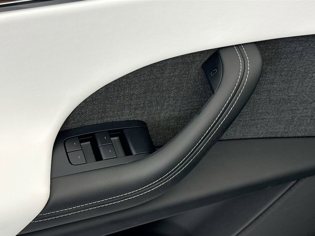 Used 2023 Tesla Model X image 22