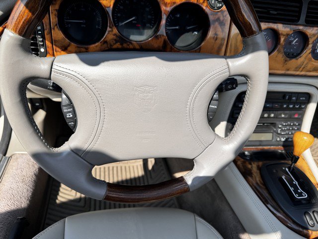 Used 1998 Jaguar XK8 Convertible image 20