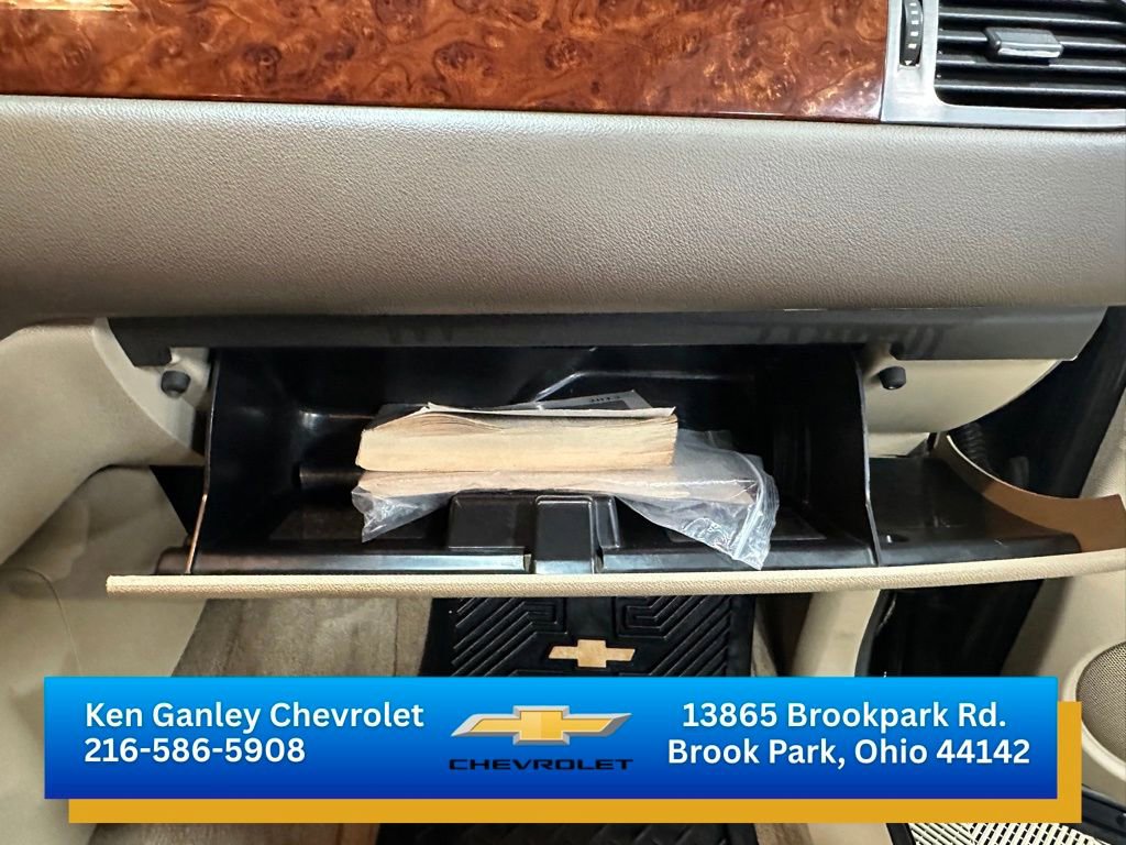 Used 2013 Chevrolet Avalanche LTZ AWD/4WD image 24