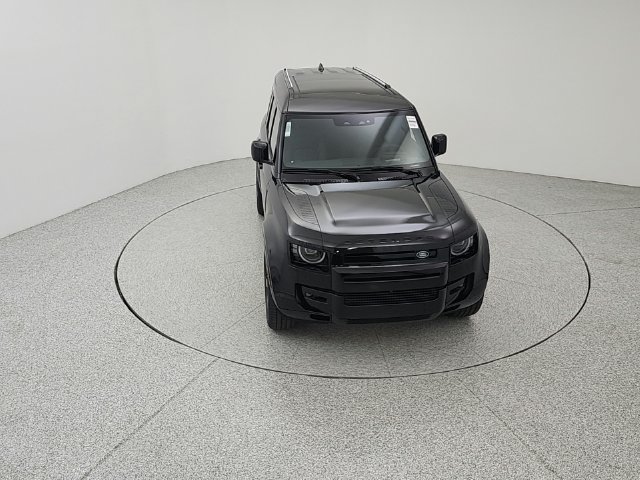 New 2026 Land Rover Defender 110 X-Dynamic SE AWD/4WD image 14