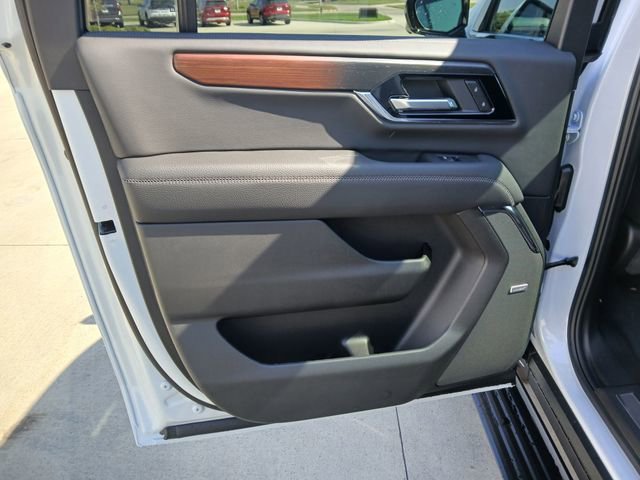 New 2026 GMC Yukon XL Denali w/ Sun & Power Step Package image 16