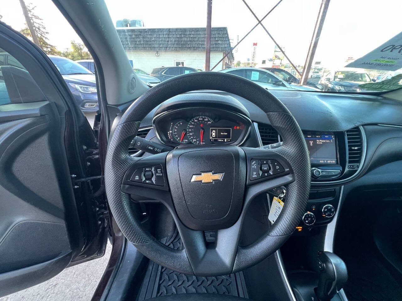 Used 2021 Chevrolet Trax LT AWD/4WD image 19