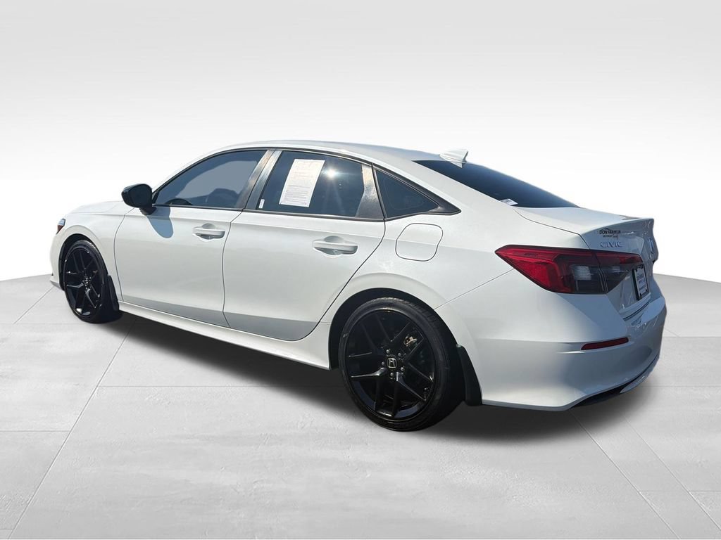 Used 2023 Honda Civic Sport image 3