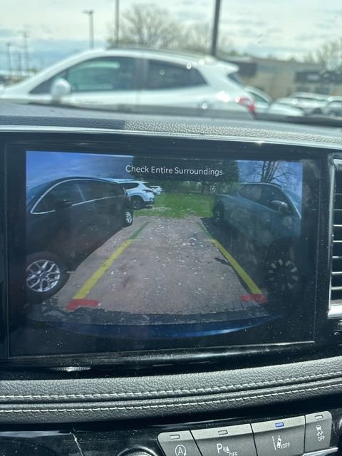 Used 2023 Chrysler Pacifica Limited w/ Uconnect Theater Family Group AWD/4WD image 7