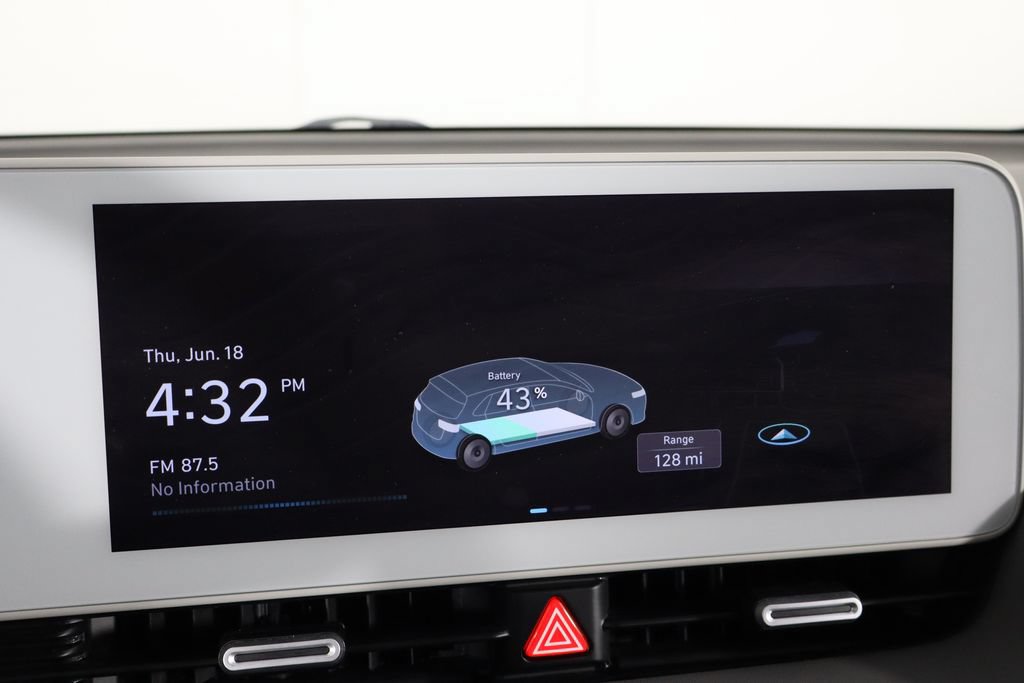 Used 2022 Hyundai Ioniq 5 SE w/ Cargo Package RWD image 29