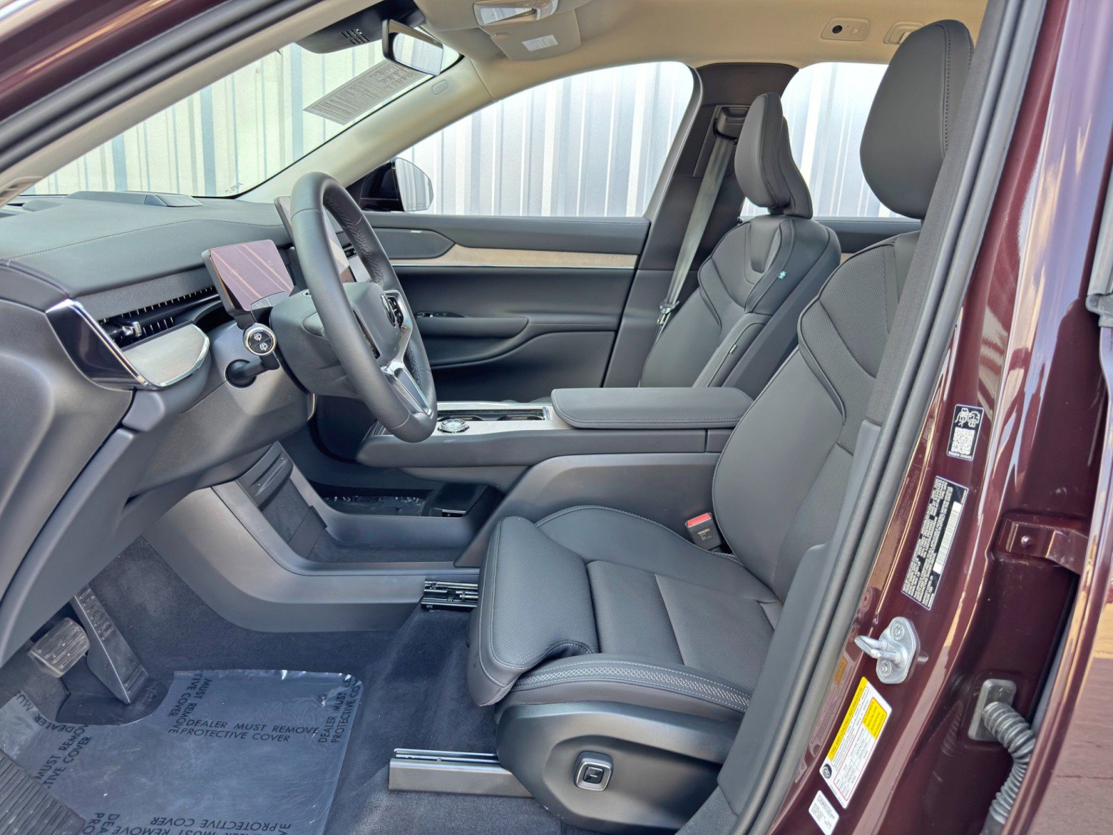 Used 2025 Volvo EX90 Ultra image 17