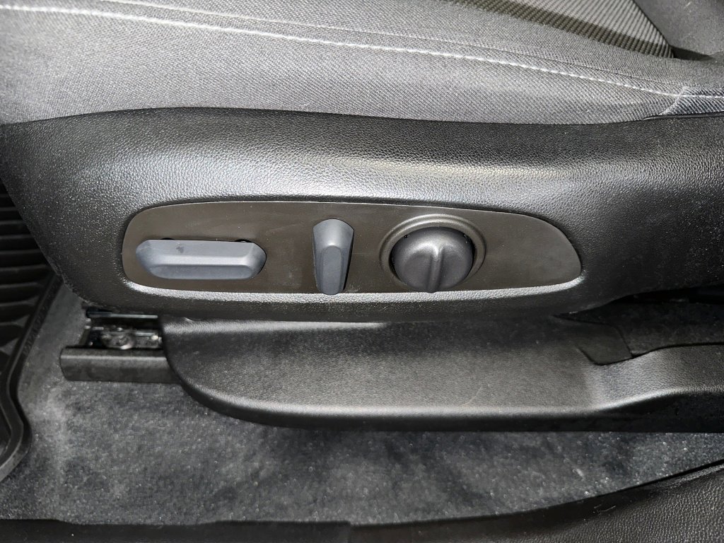 Certified 2023 Chevrolet Traverse LT image 3