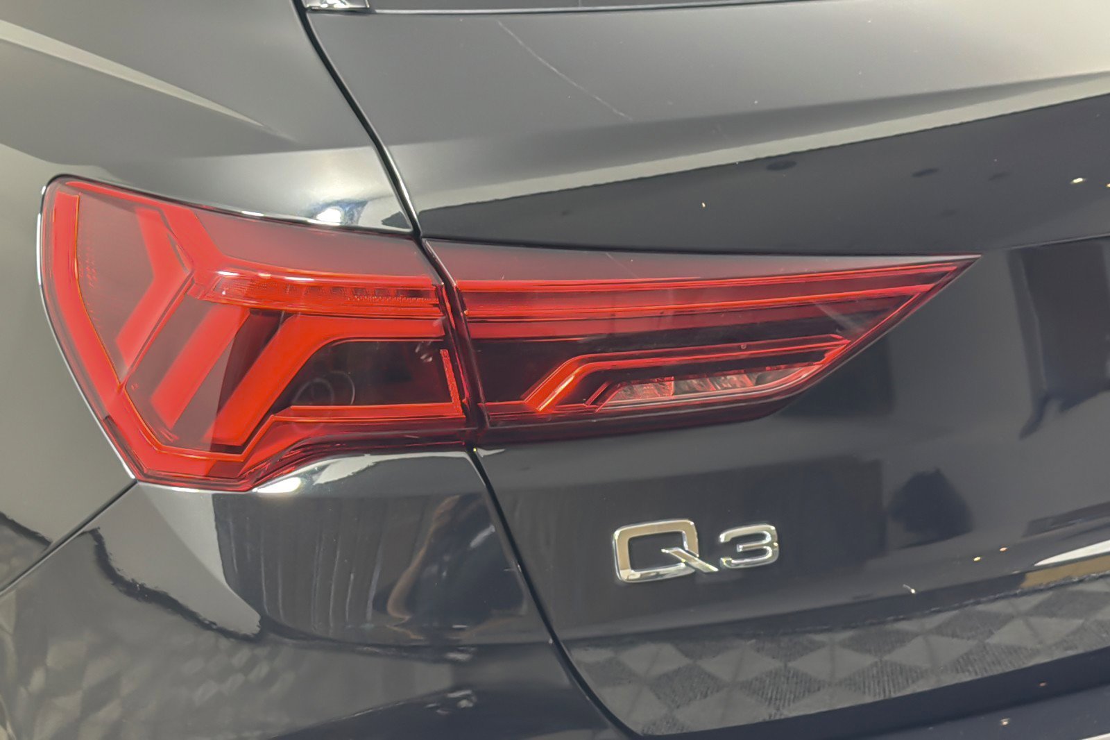 Used 2021 Audi Q3 2.0T Premium w/ Convenience Package image 26