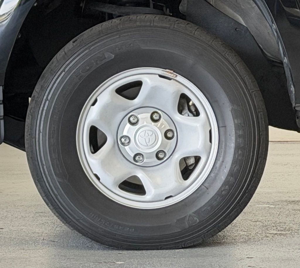 Used 2022 Toyota Tacoma SR w/ SR Convenience Package RWD image 9