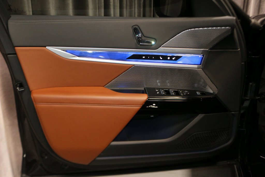 Used 2023 BMW 760i xDrive 760i xDrive image 11