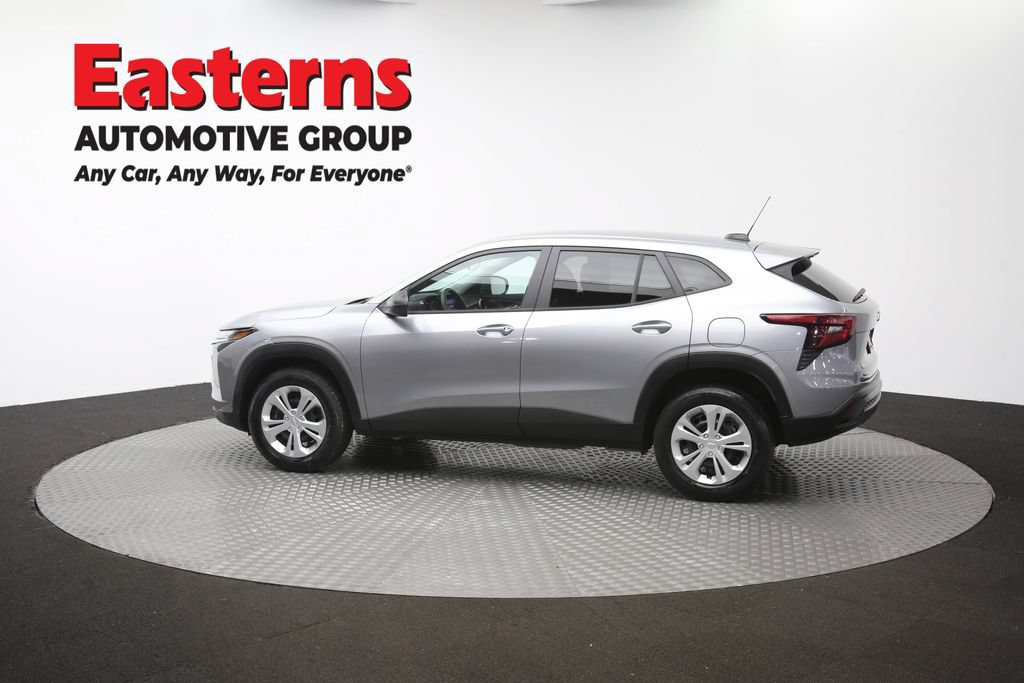Used 2024 Chevrolet Trax LS FWD image 60