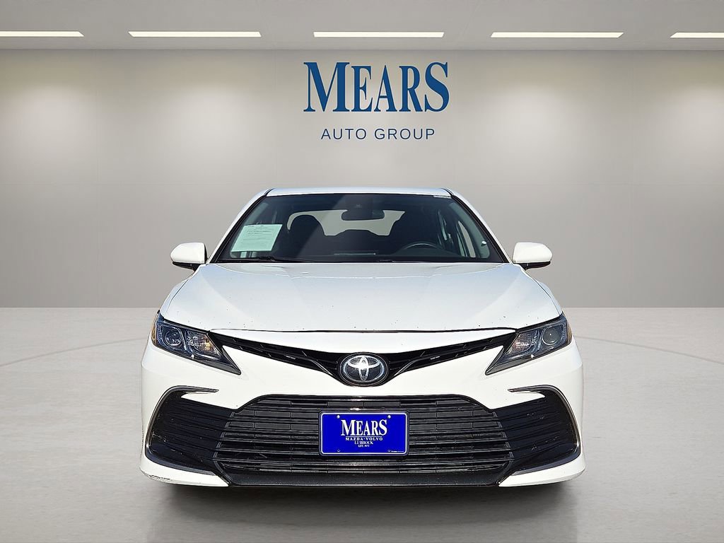 Used 2021 Toyota Camry LE image 8