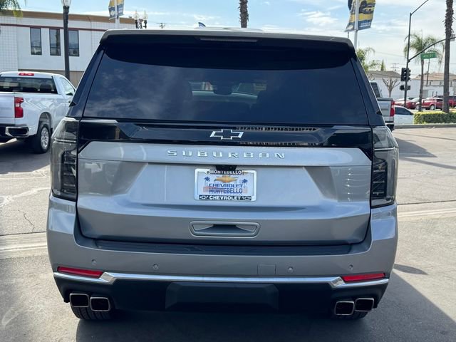 Used 2025 Chevrolet Suburban High Country image 3