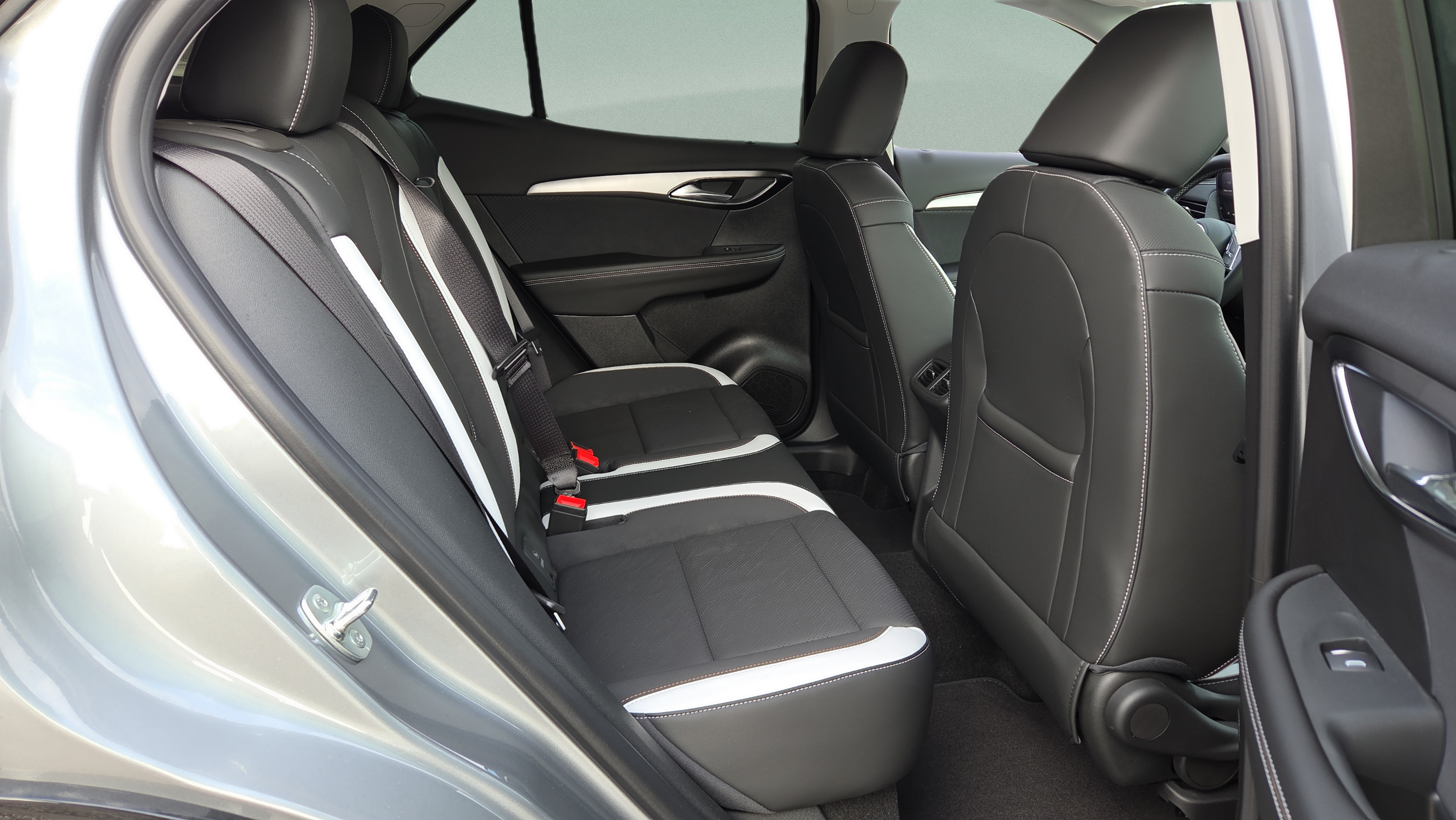New 2026 Buick Envision Sport Touring AWD/4WD image 15