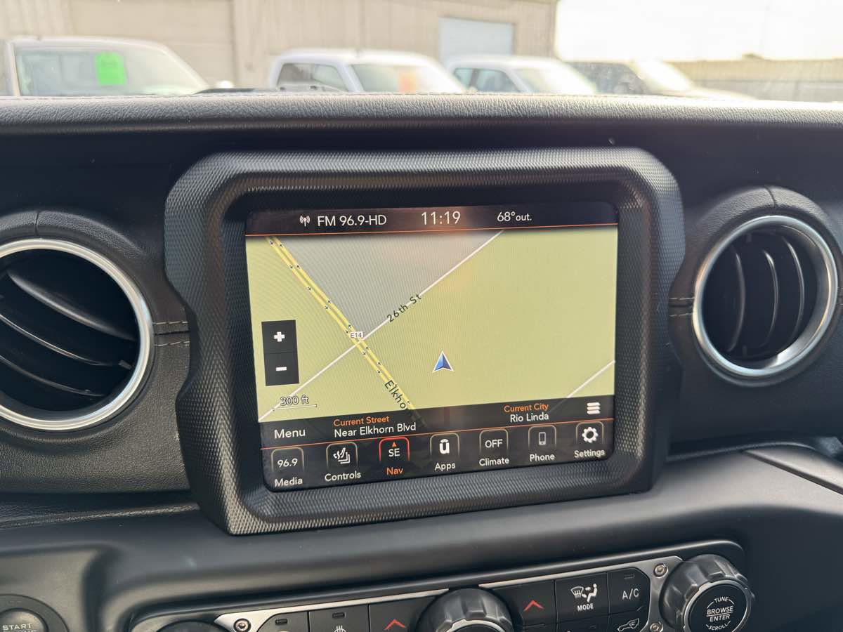 Used 2020 Jeep Gladiator Overland image 29