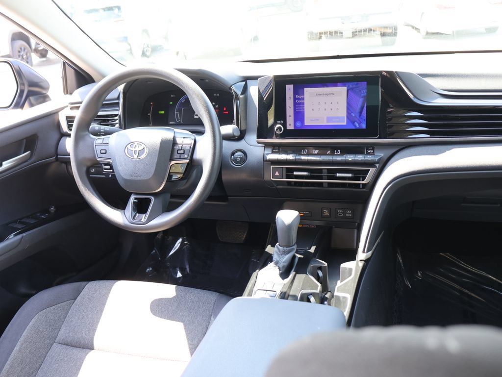 Used 2025 Toyota Camry LE FWD image 12