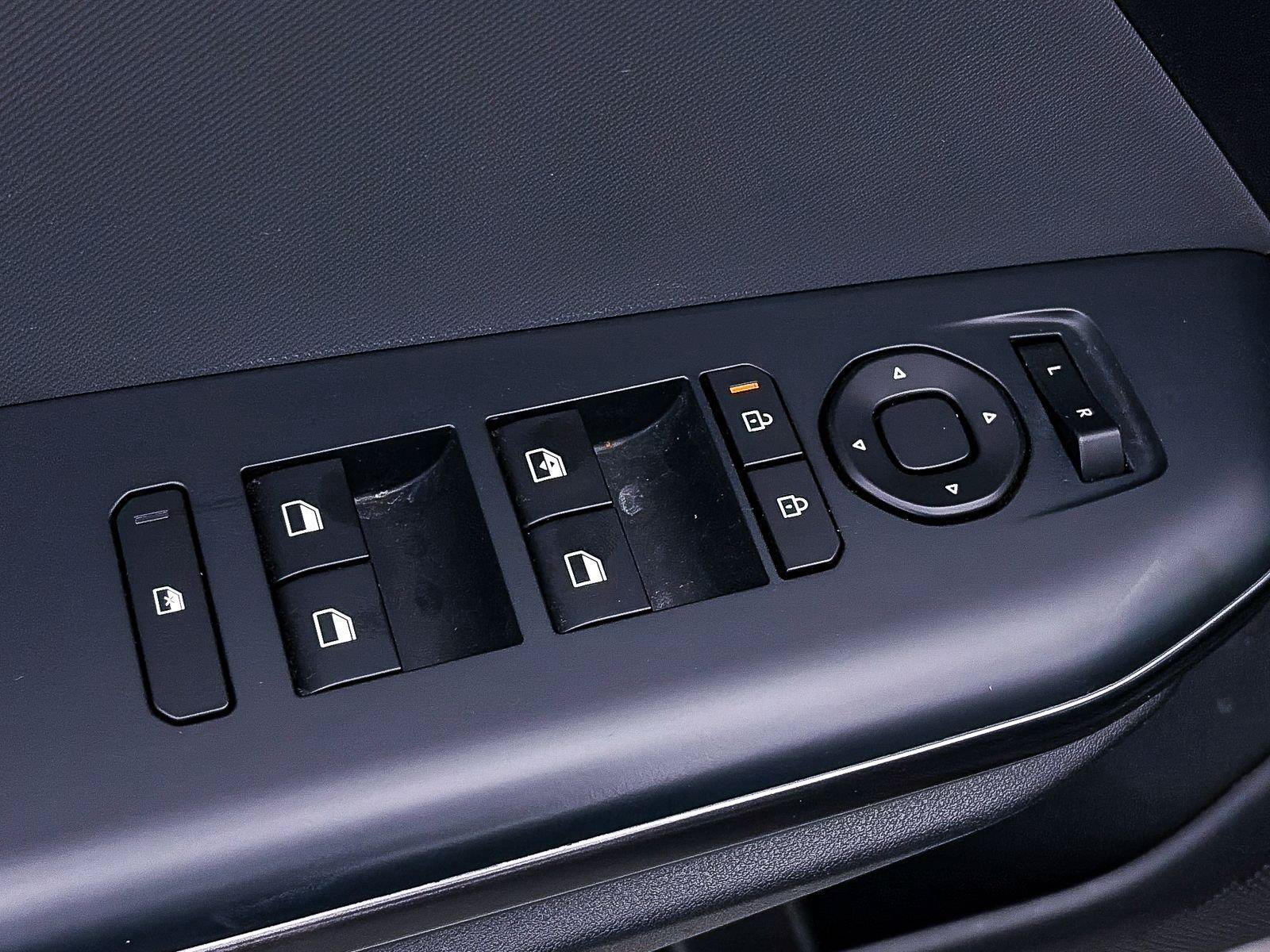Used 2025 Kia K4 FWD image 17