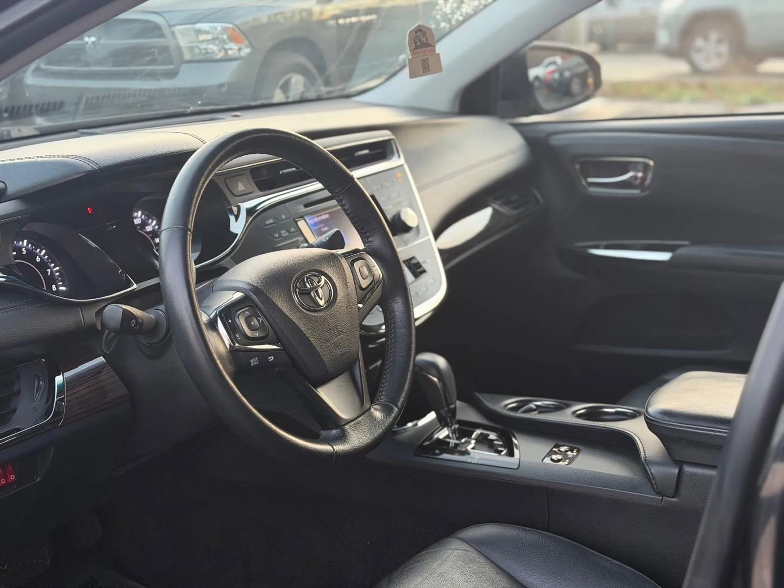 Used 2014 Toyota Avalon XLE image 8
