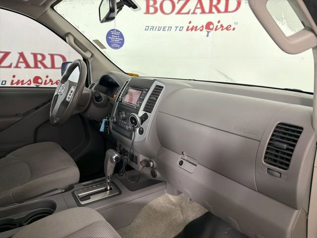 Used 2016 Nissan Frontier SV w/ SV Value Truck Package AWD/4WD image 17