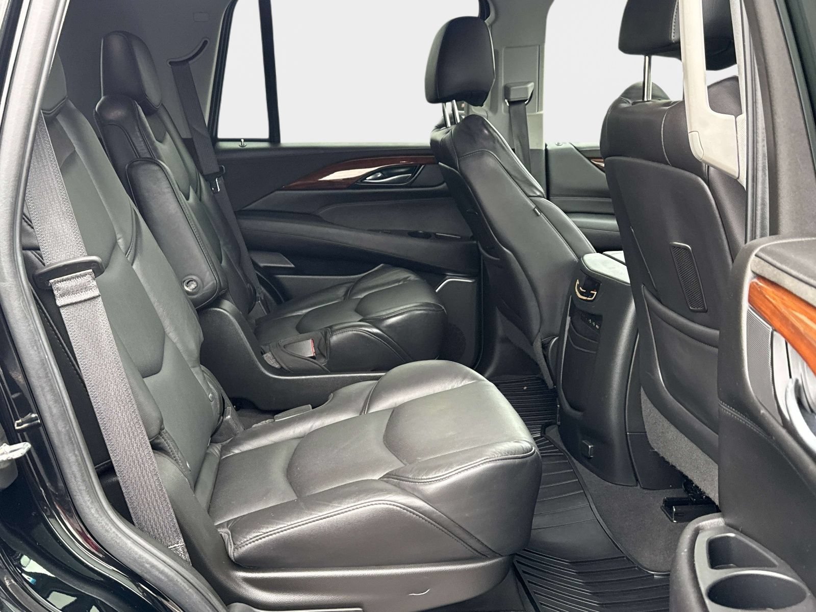 Used 2019 Cadillac Escalade Luxury AWD/4WD image 17