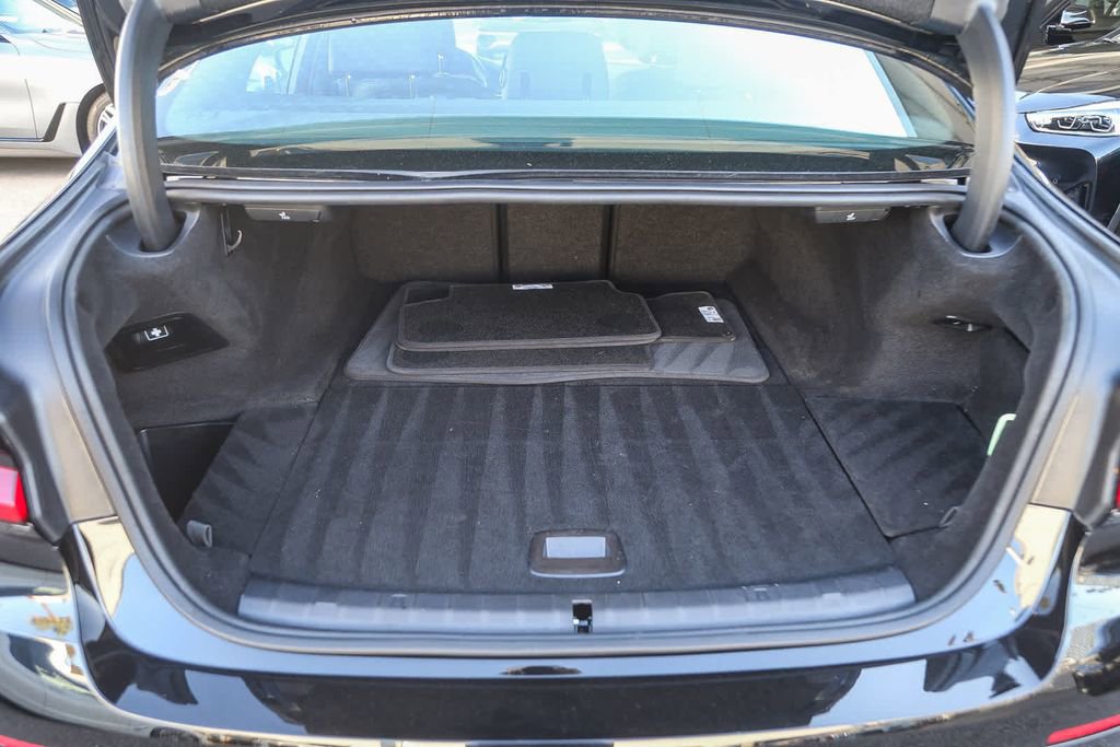 Certified 2023 BMW 530e w/ Convenience Package image 23