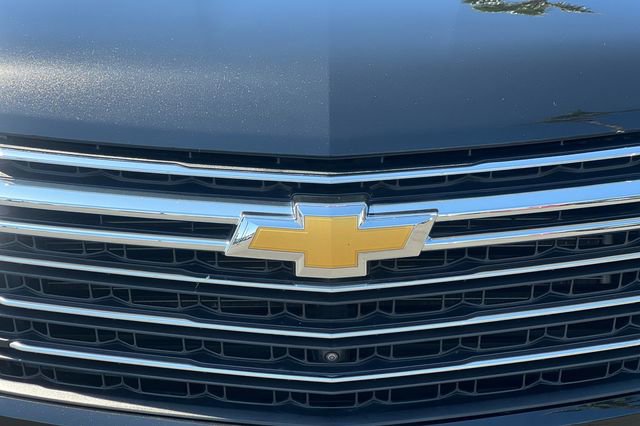 Used 2023 Chevrolet Traverse LT image 38