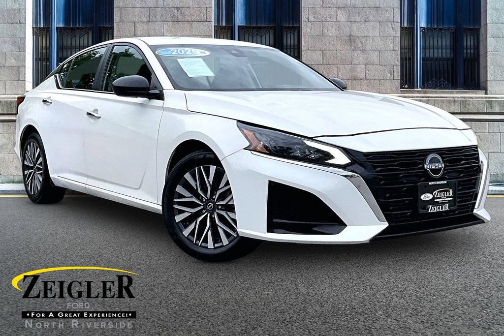 Used 2025 Nissan Altima 2.5 SV FWD video 1