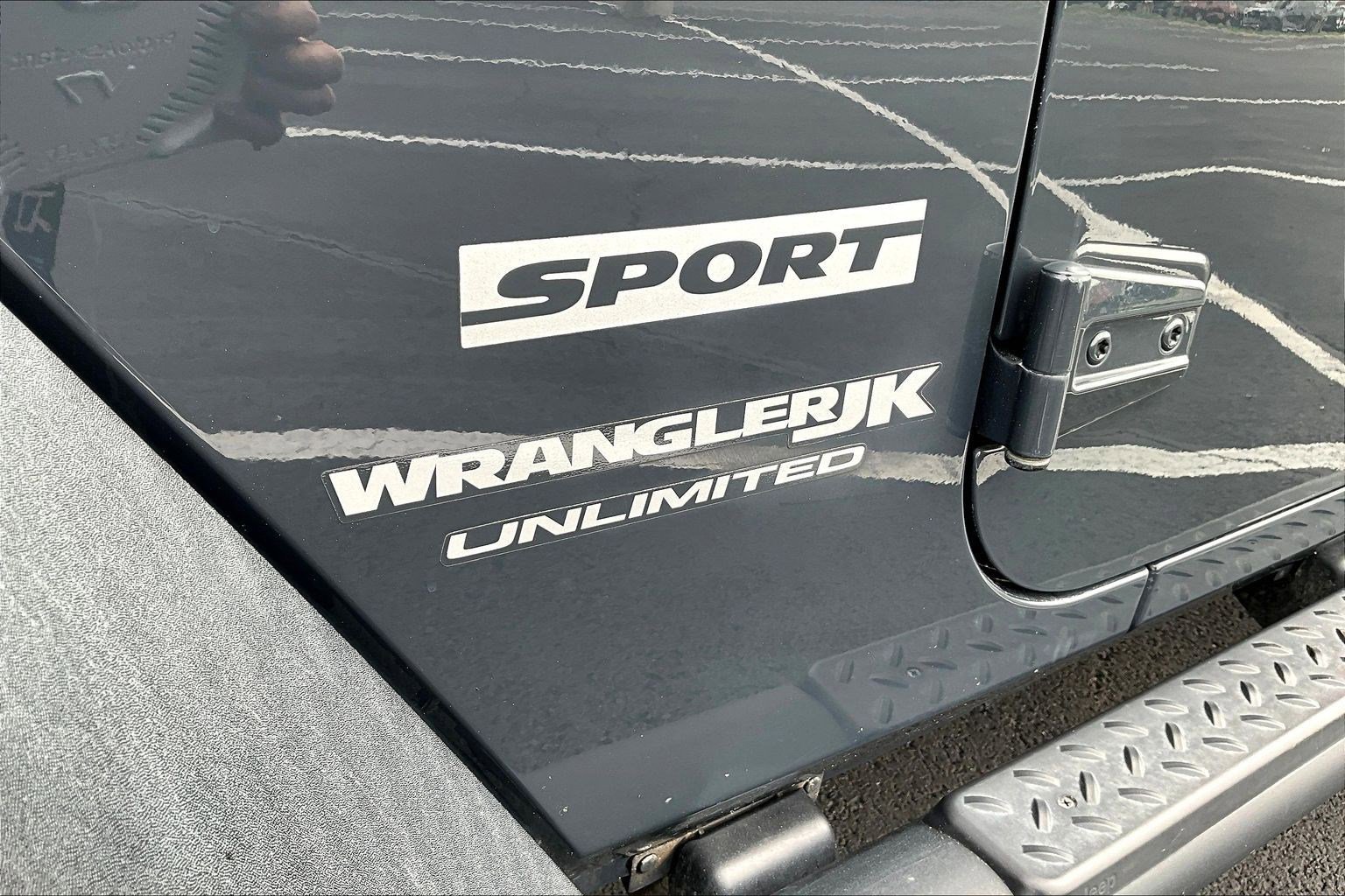 Used 2018 Jeep Wrangler Unlimited Sport w/ Connectivity Group image 23