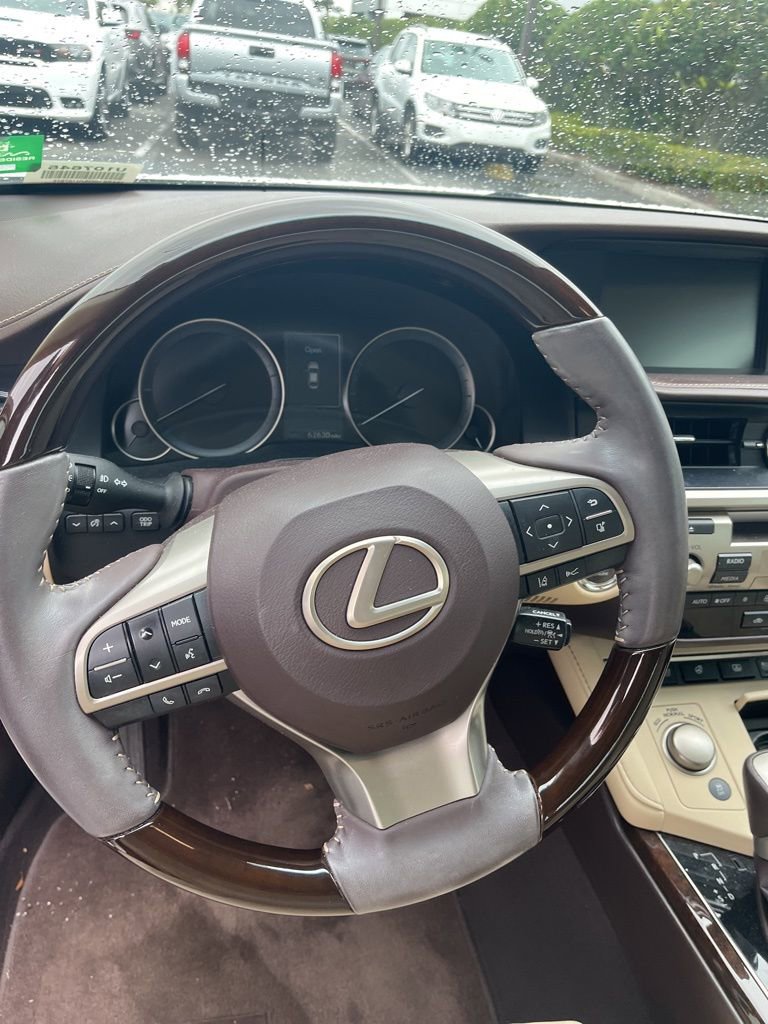 Used 2018 Lexus ES 350 w/ Luxury Package w/Wood Trim image 6