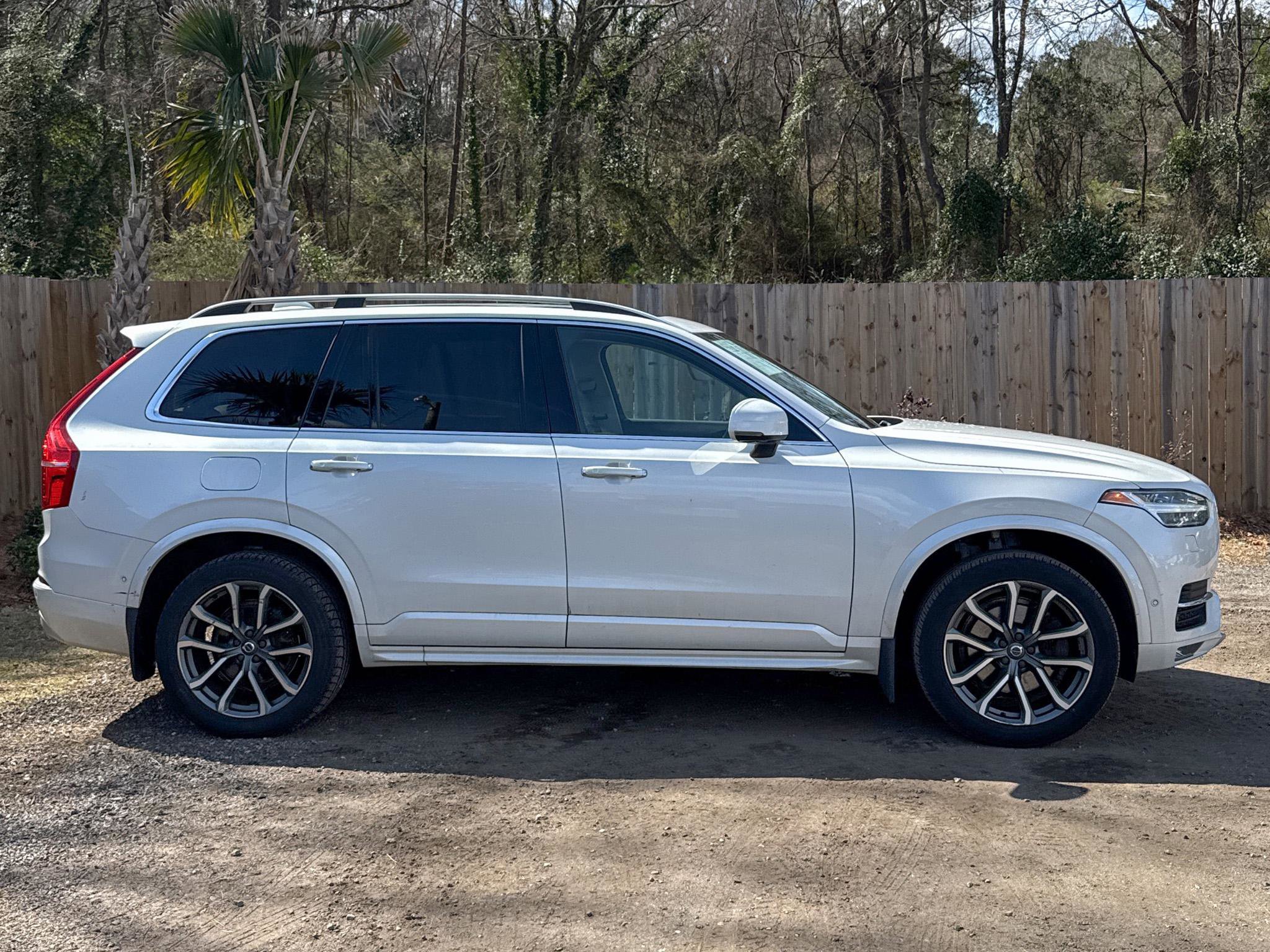 Used 2019 Volvo XC90 T6 Momentum w/ Advanced Package image 13