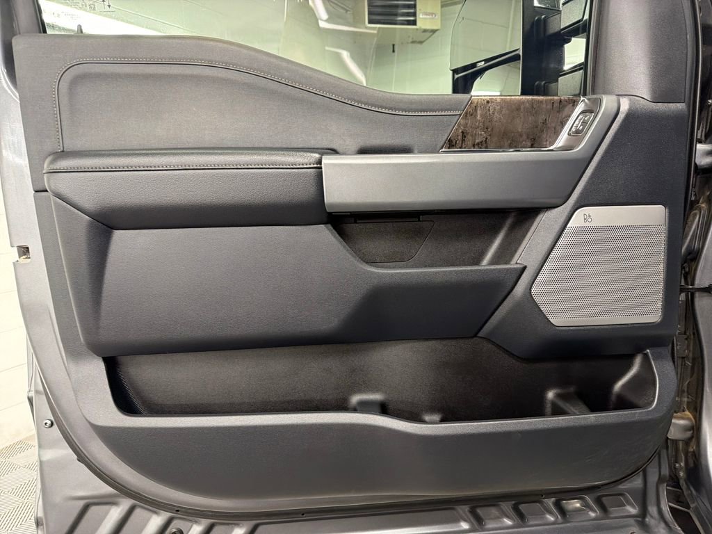 Used 2024 Ford F250 Lariat w/ Chrome Package image 15