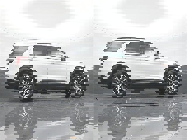 New 2025 Ford Explorer ST-Line image 24