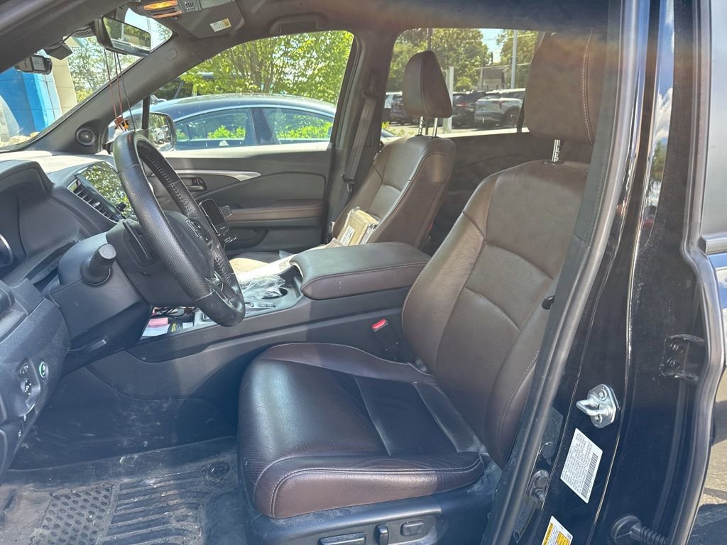 Used 2025 Honda Passport EX-L image 6