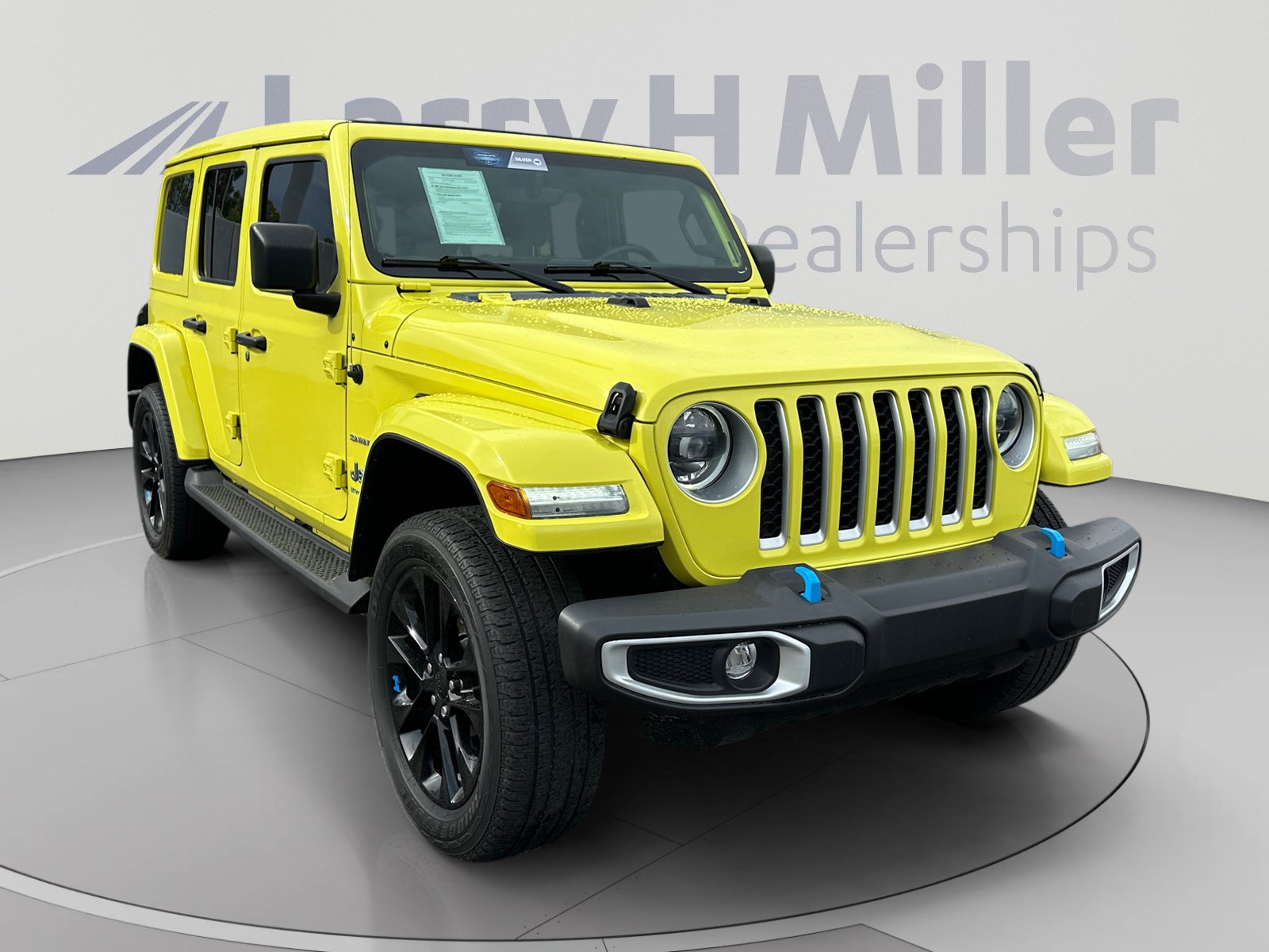 Used 2023 Jeep Wrangler Unlimited Sahara AWD/4WD image 7