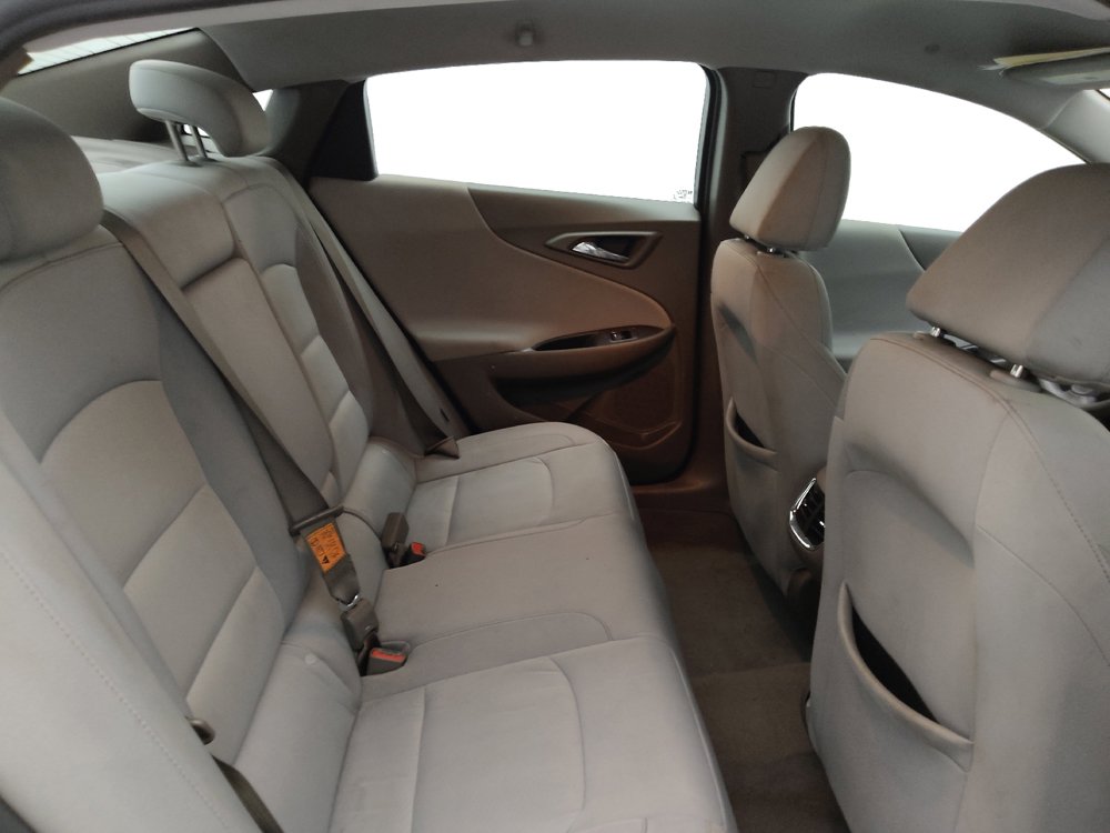 Used 2021 Chevrolet Malibu LT FWD image 19