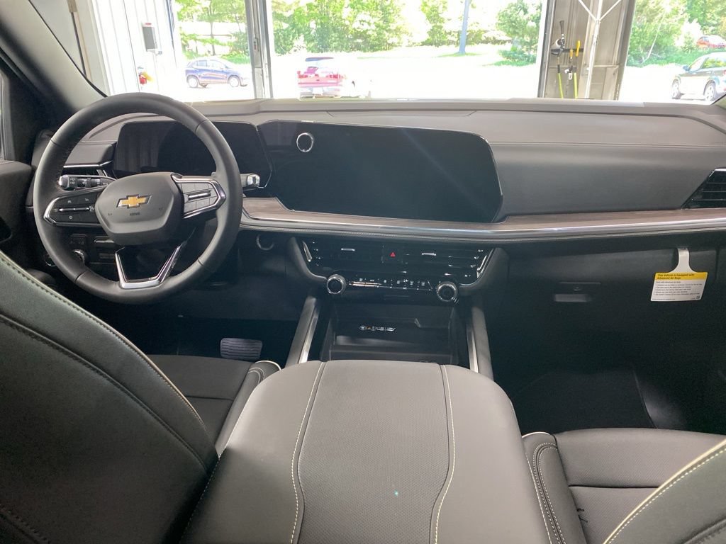 New 2026 Chevrolet Tahoe Premier w/ Sun And Tow Package AWD/4WD image 3