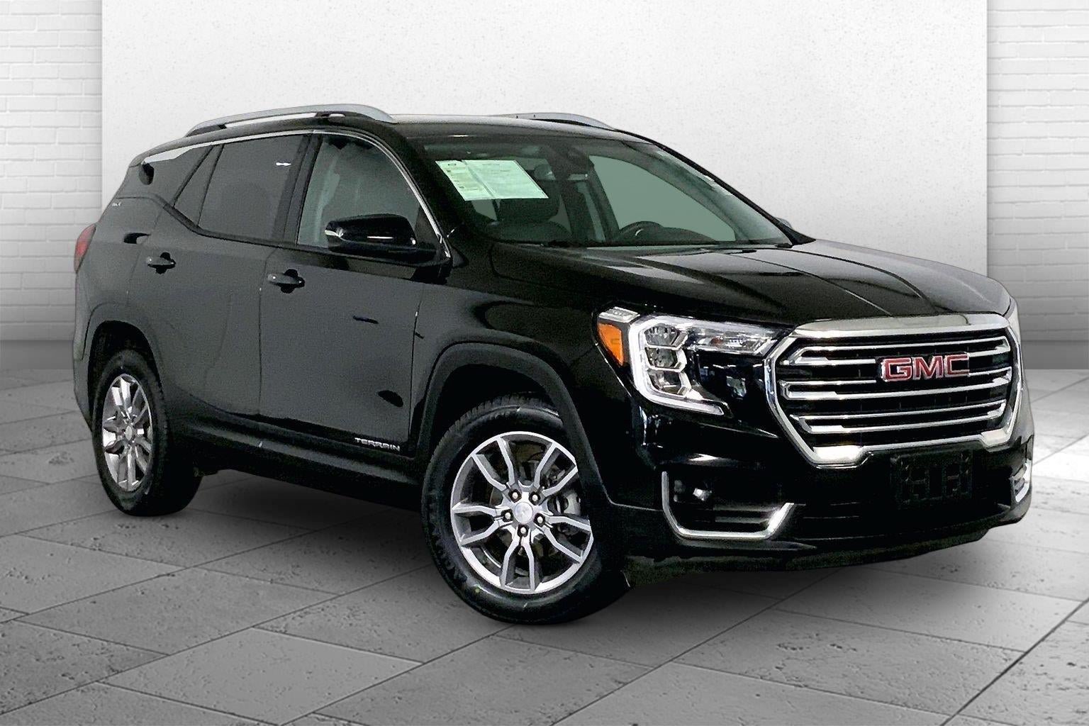 Used 2024 GMC Terrain SLT AWD/4WD image 1