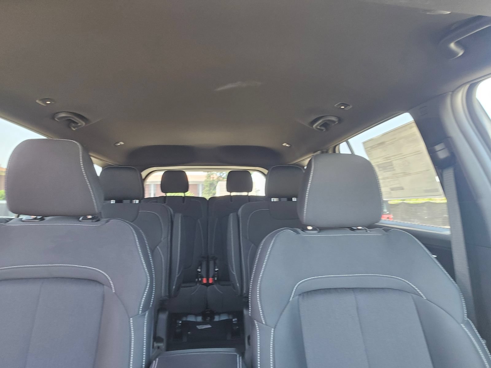 New 2026 Jeep Grand Cherokee L Laredo RWD image 30