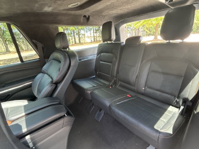 New 2025 Lincoln Navigator L Black Label AWD/4WD image 24