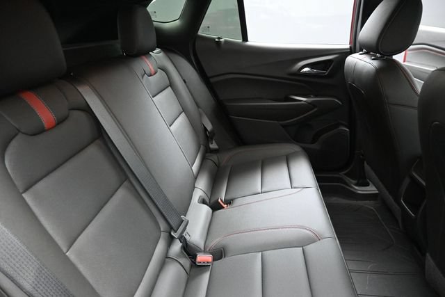 Used 2025 Chevrolet Trax RS FWD image 29