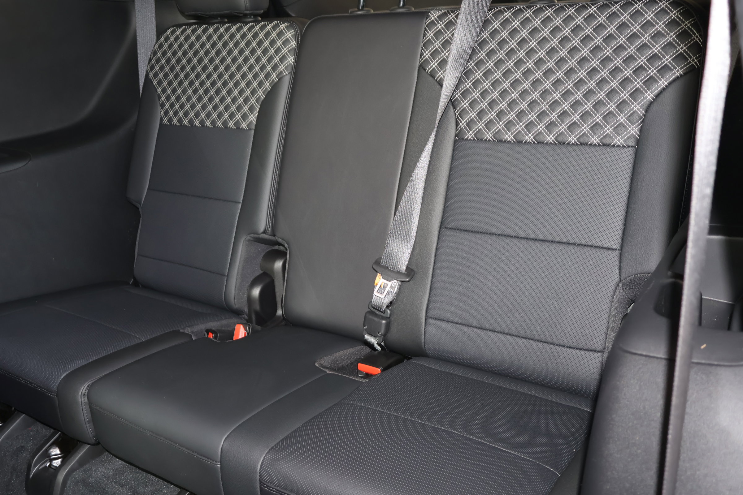 Used 2024 GMC Acadia Denali w/ LPO, Floor Liner Package image 16